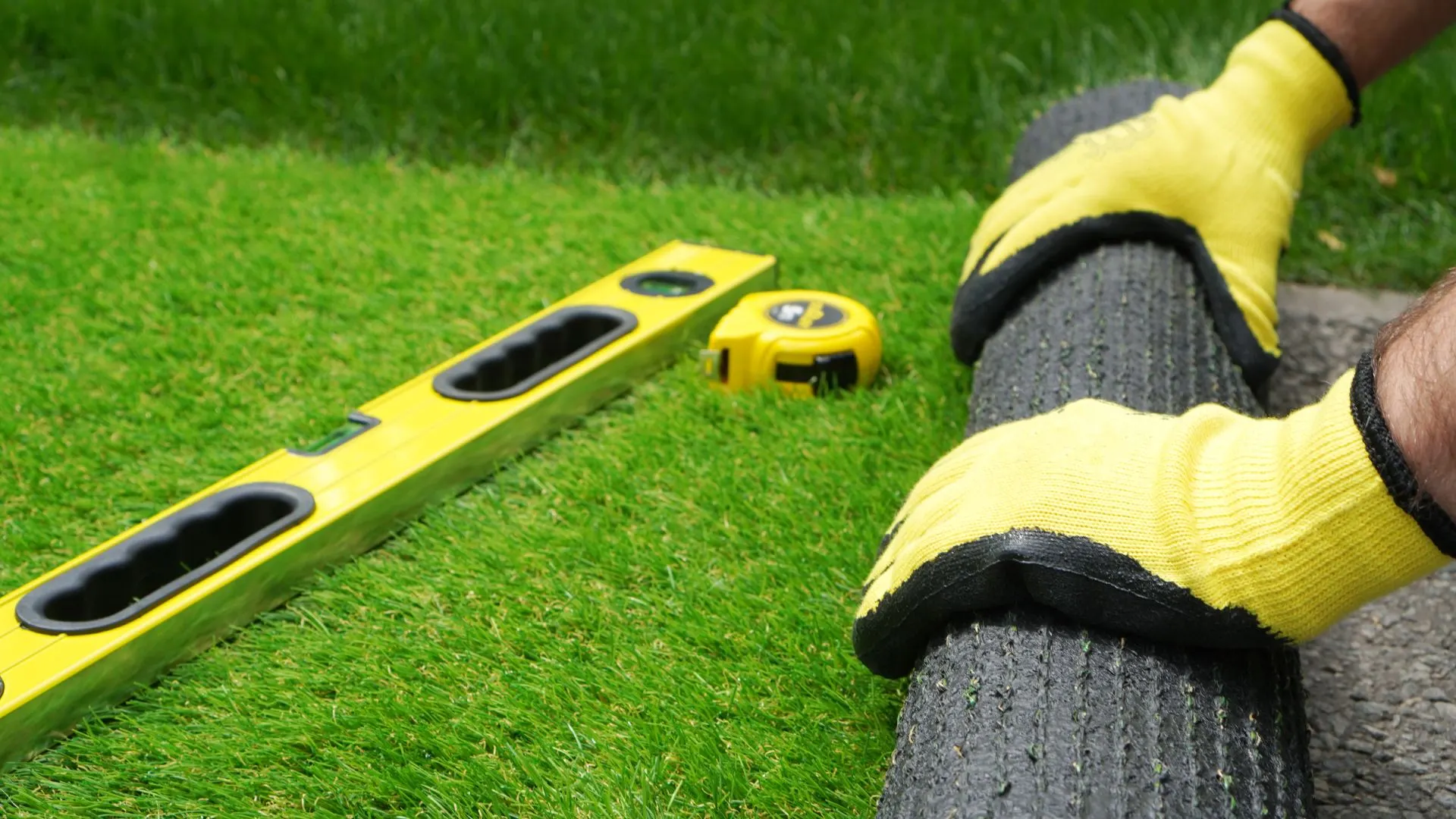 If You’re Considering Installing Artificial Grass, Read This!