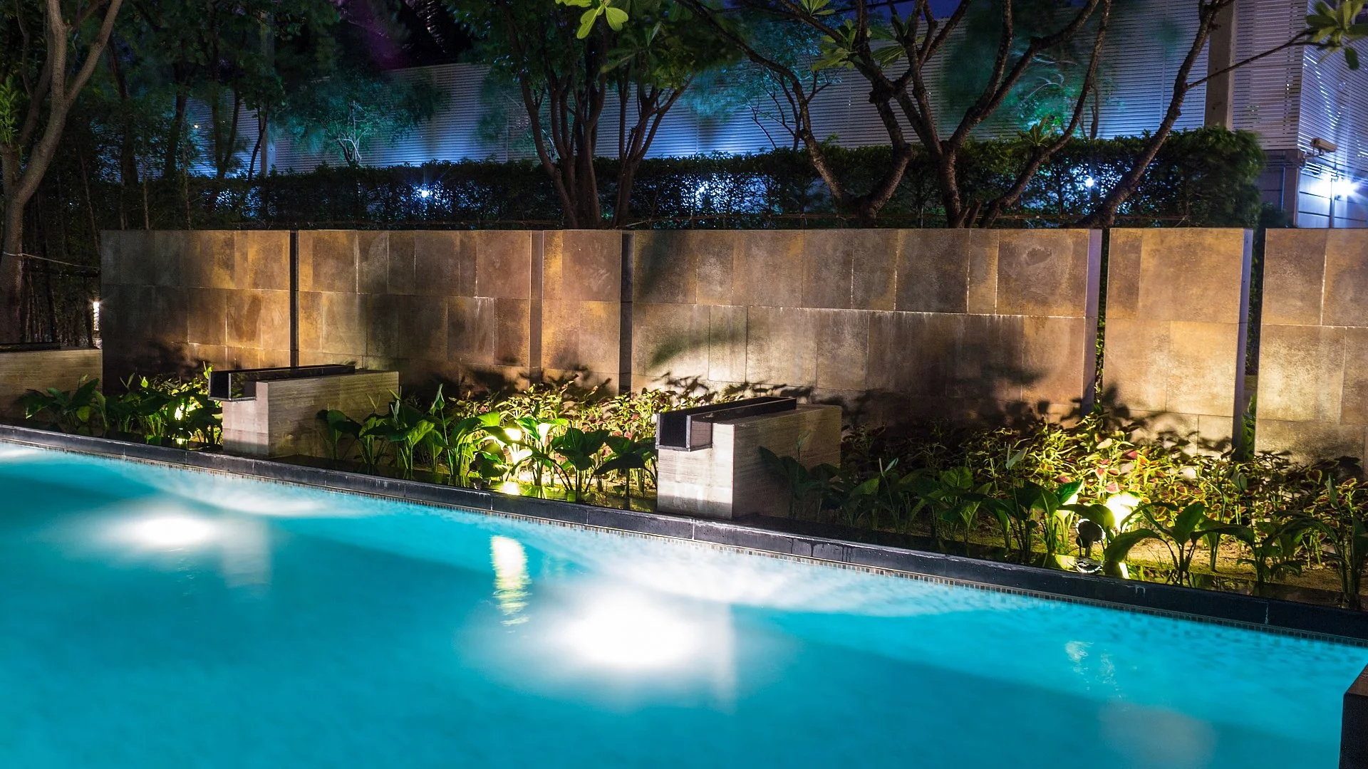What Color Temperature Is Best for Landscape Lighting?