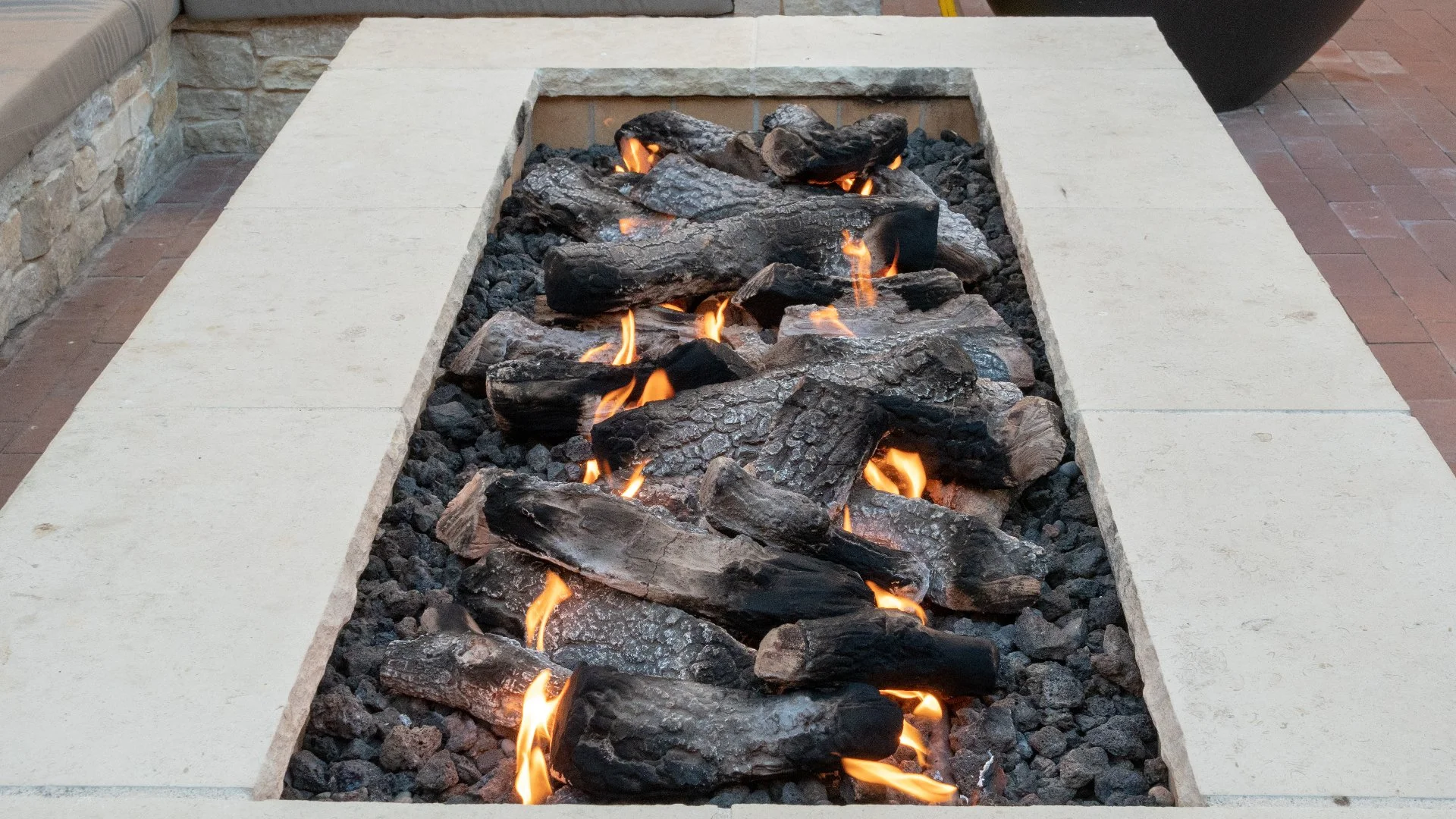 How to Pick Between a Custom or Kit Fire Pit