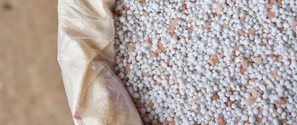 Granular fertilizer for lawns in Gresham, OR.