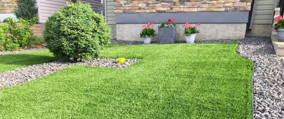Side yard with artificial turf installed in Damascus, OR.